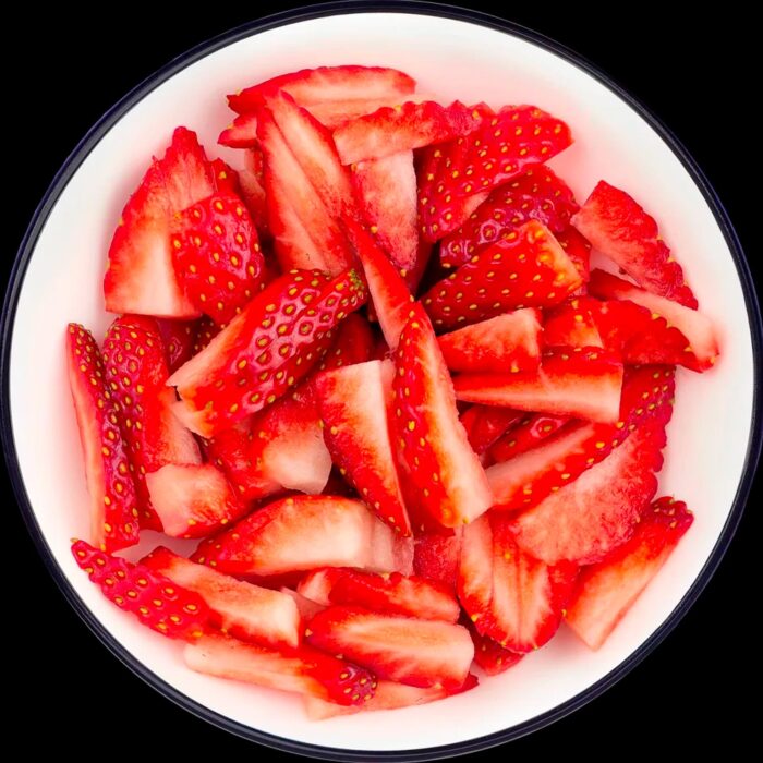 Simple Kitchen FD Sliced Strawberries - 1.08lb – Image 3